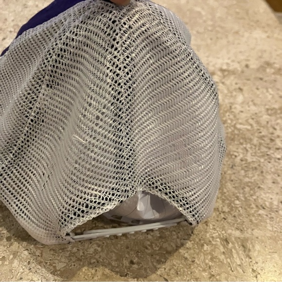 Vintage UTS NBA Los Angeles Lakers Adjustable Trucker Hat - Picture 5 of 7